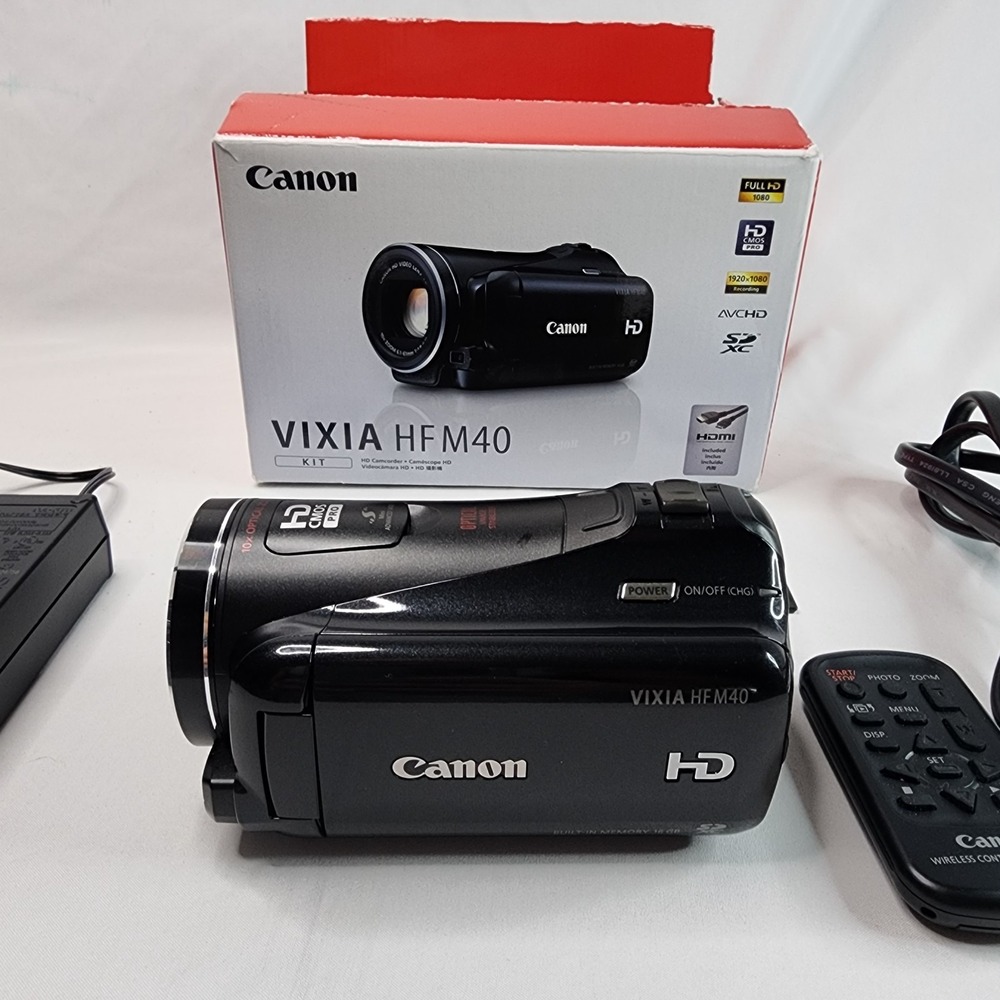 Canon VIXIA HF M40 HD Camcorder 10x Optical Zoom 16GB Internal Memory Kit Black - Picture 2 of 16